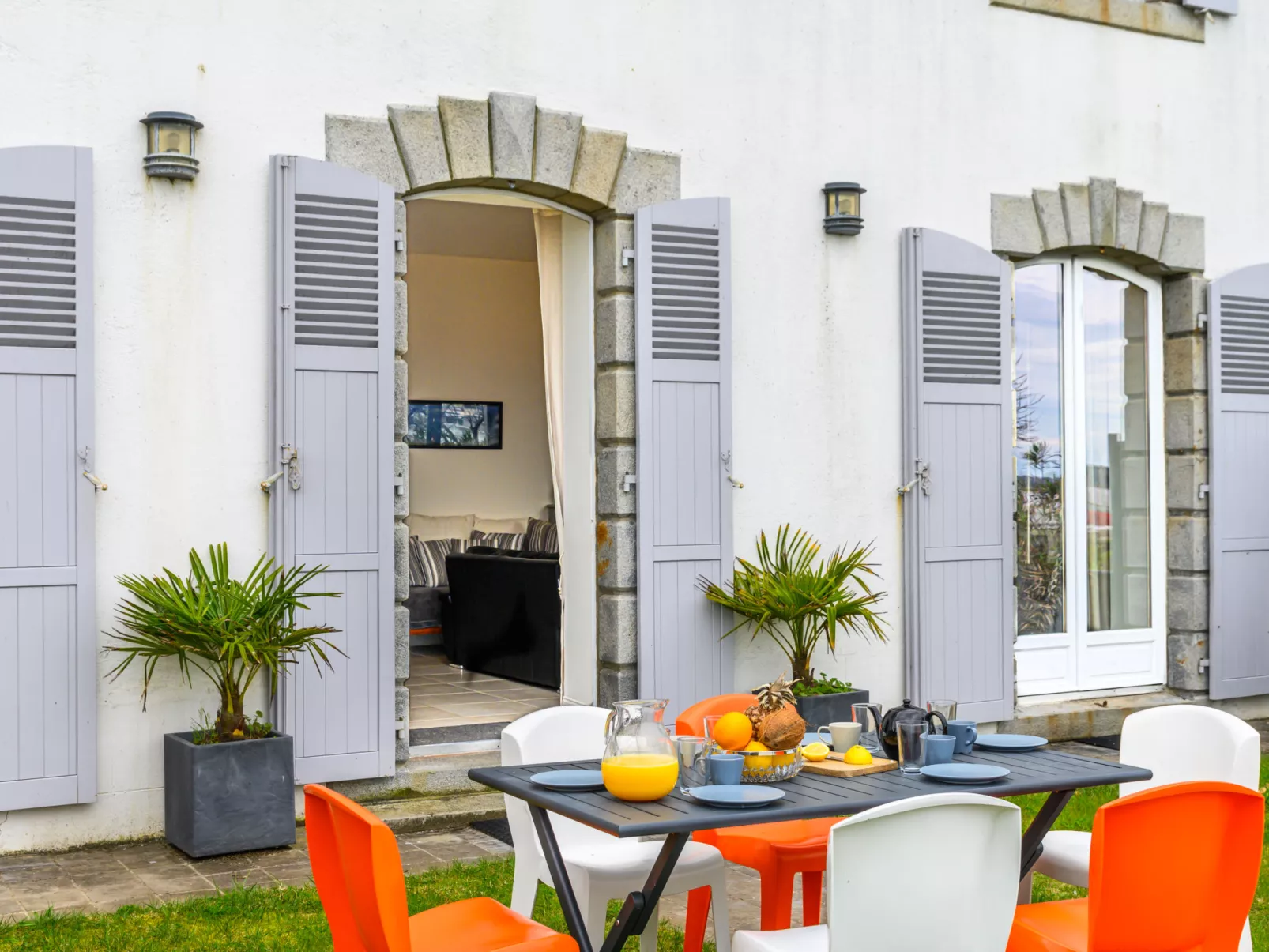 Maison du Port-Outside