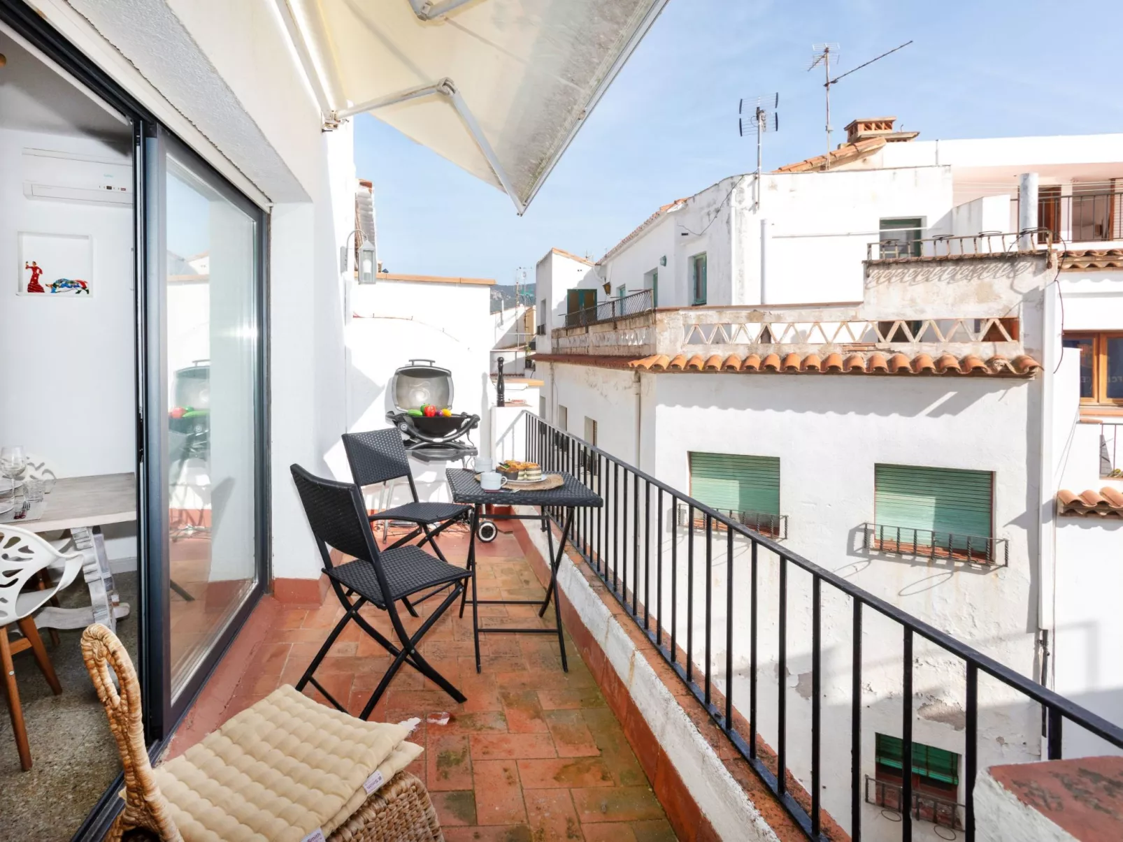 Atic Cap Tossa-Outside