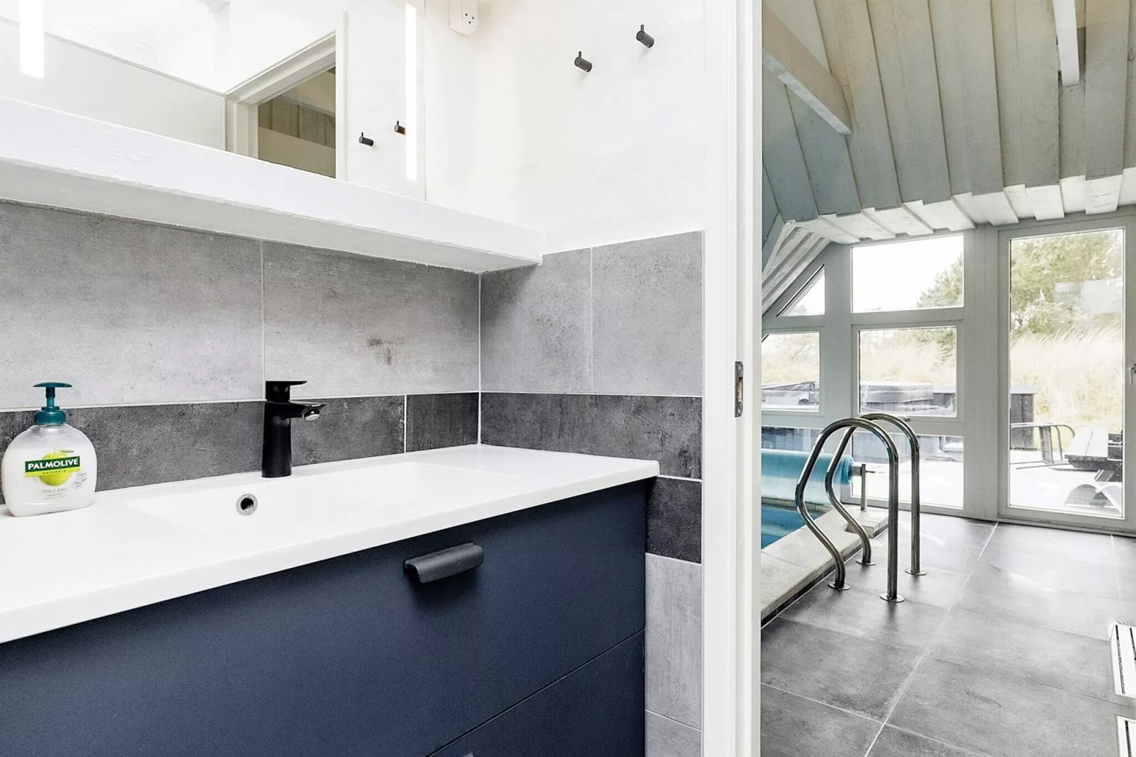 Tranquil Beach Retreat - By Traum Ferienwohnungen-Indoor