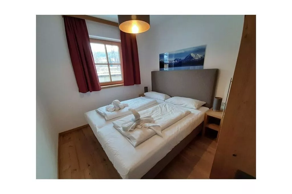 205613-Bedroom