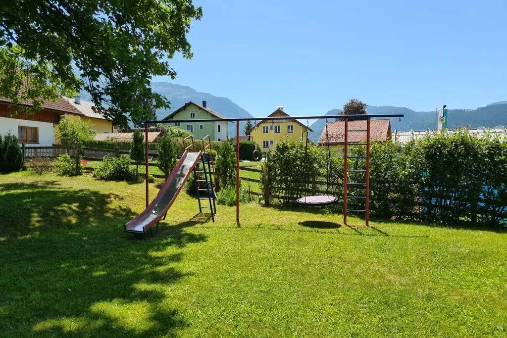 463675-Gardens summer