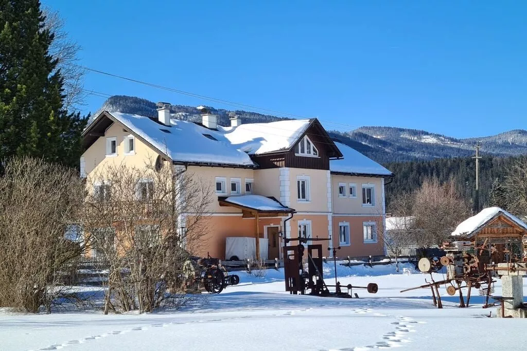 463675-Garden winter