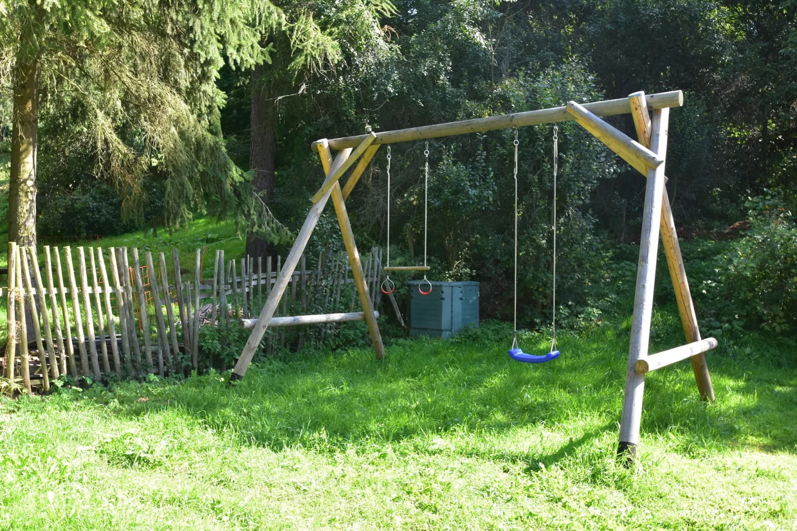 Huis Javornik-Gardens summer