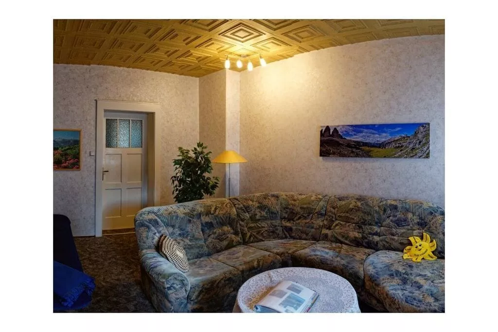 58652-Living room
