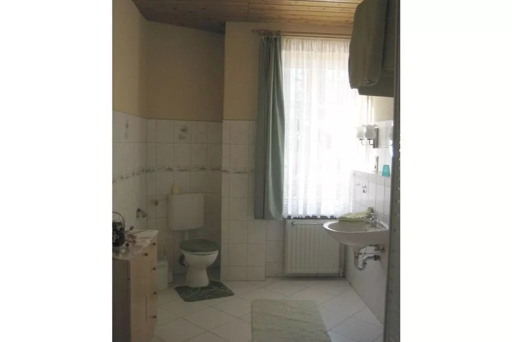 58652-Bathroom