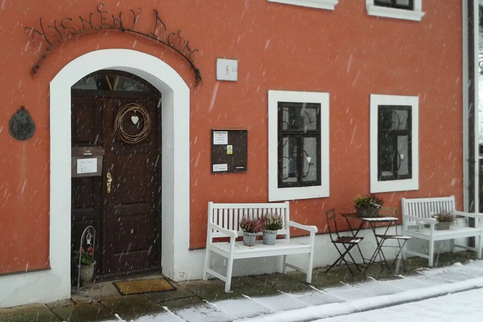 Vysnenydum-Exterior winter
