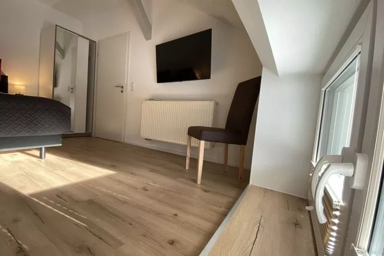 382754-Bedroom