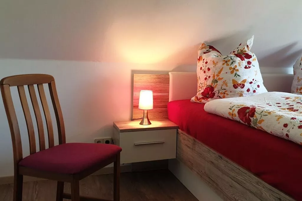 266866-Bedroom