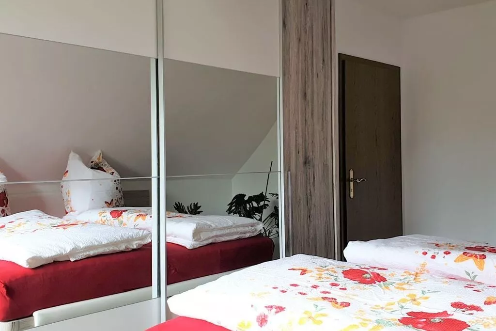 266866-Bedroom