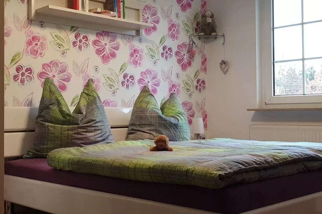 266866-Bedroom