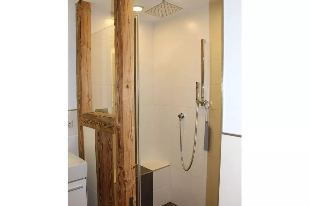 94710-Bathroom