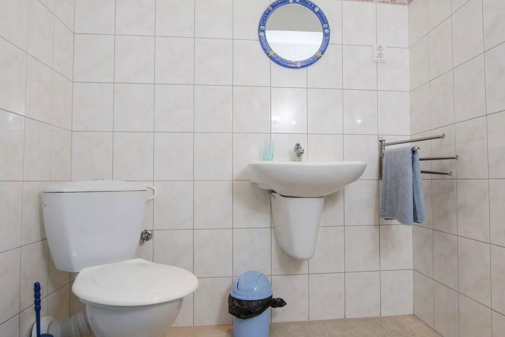 Vysnenydum-Bathroom