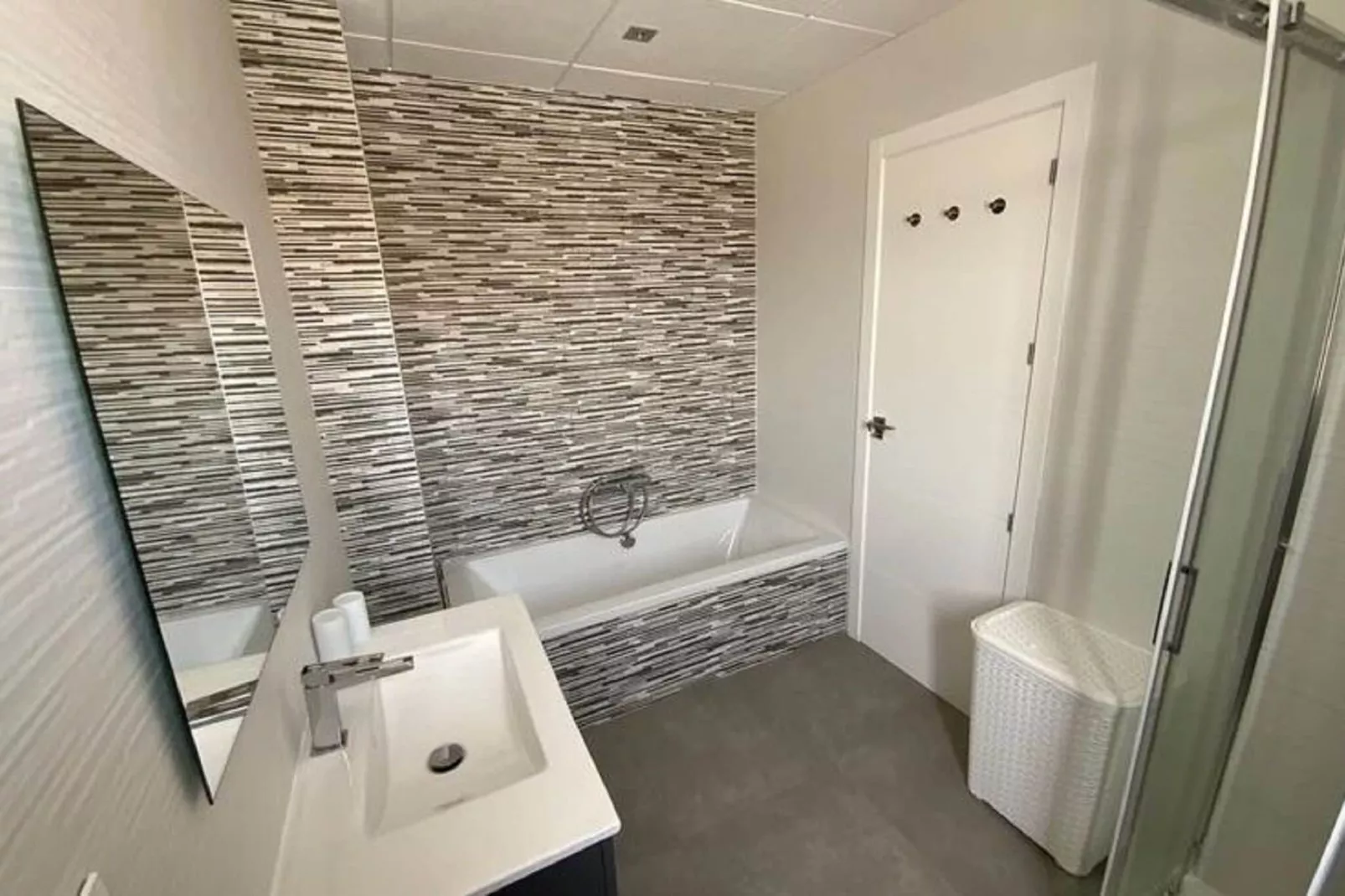 Villa Torremendo-Bathroom