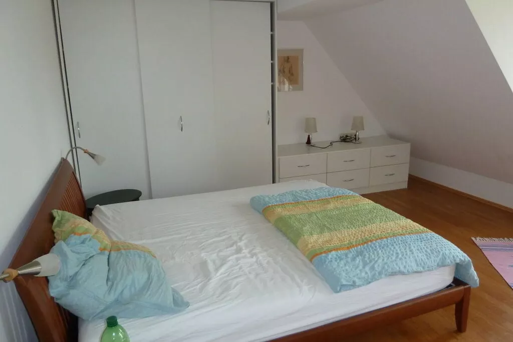 221088-Bedroom