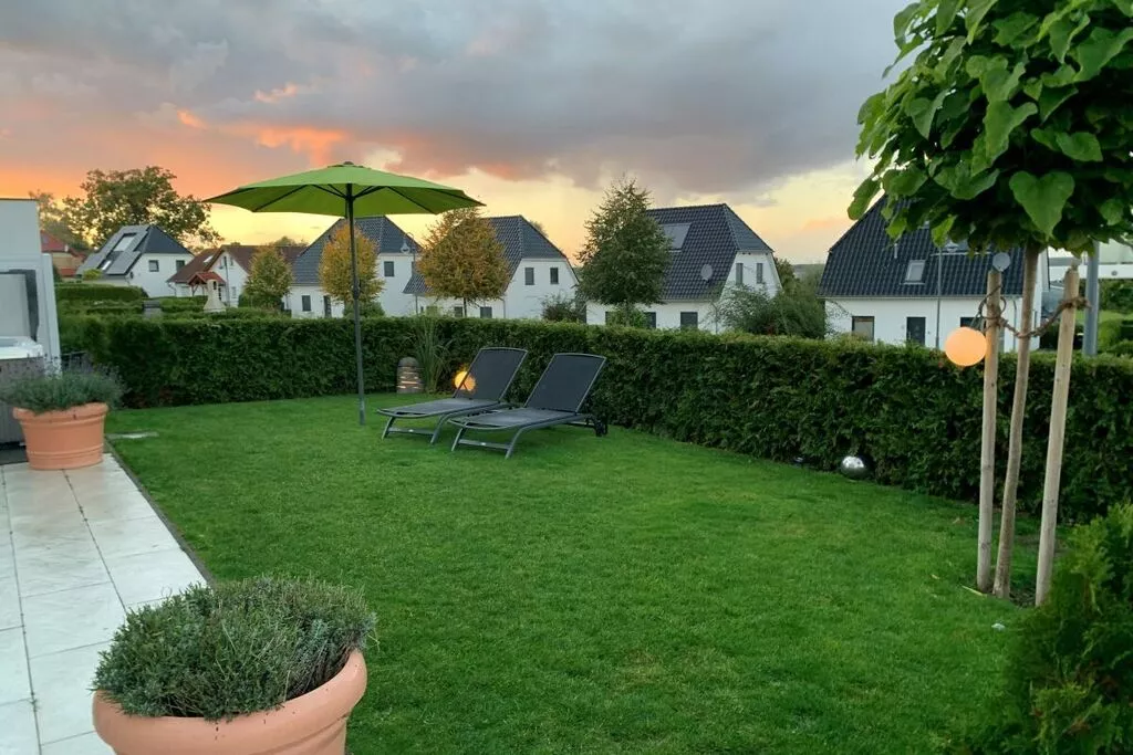 332640-View summer