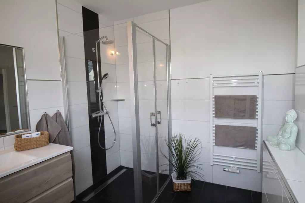 332640-Bathroom