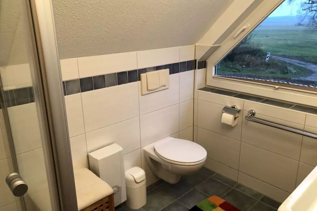 399360-Bathroom