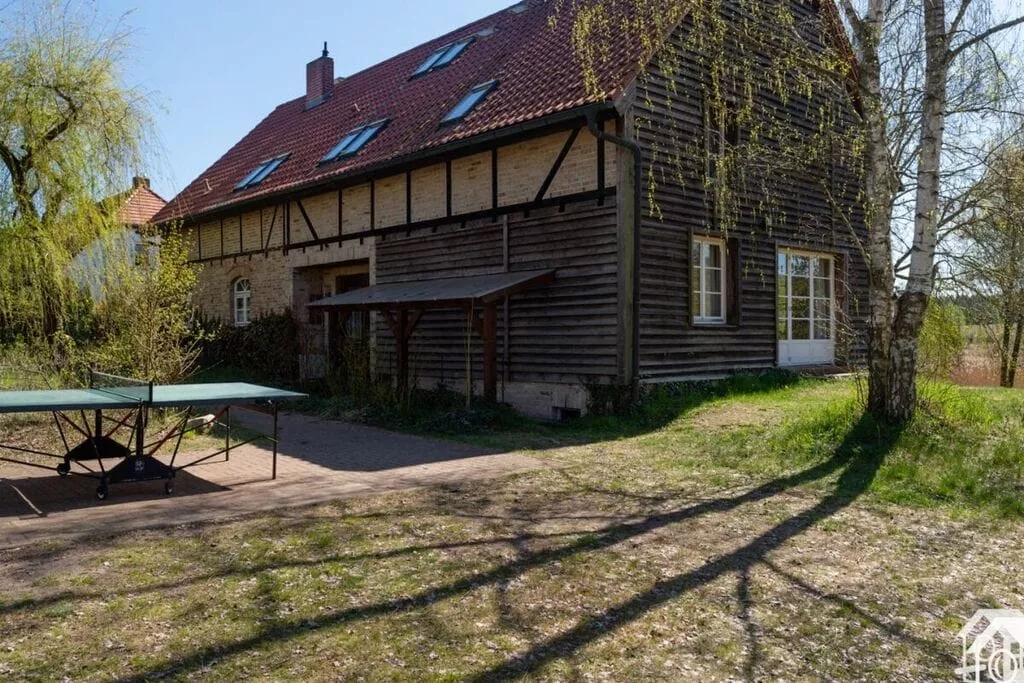 18511-Exterior summer