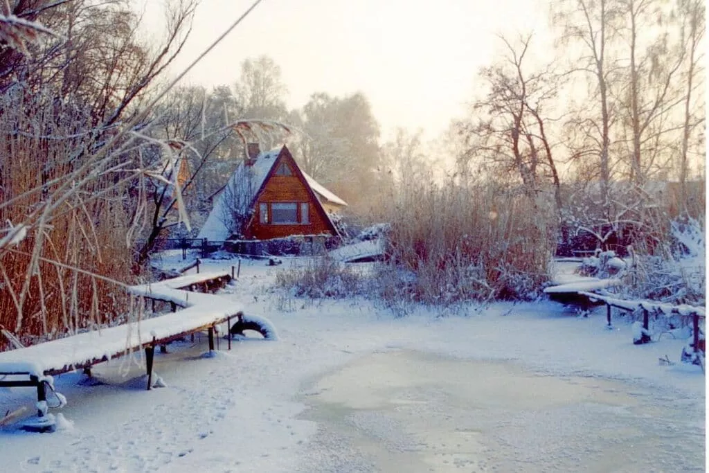 70939-Exterior winter