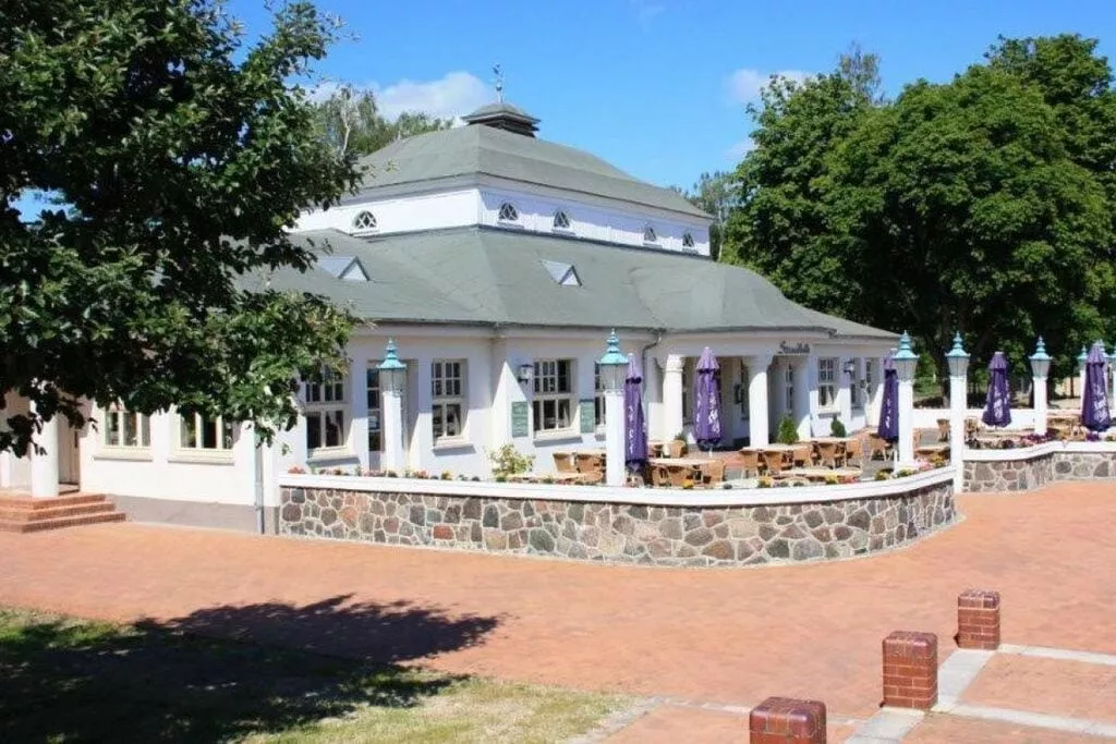 70939-Exterior summer