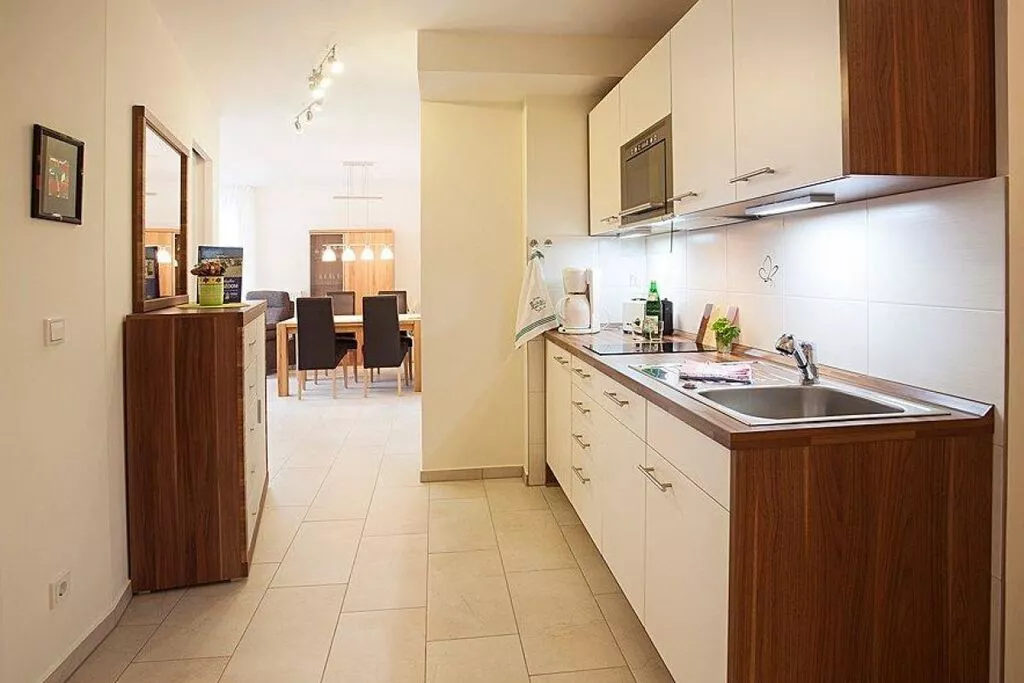 56969-Kitchen