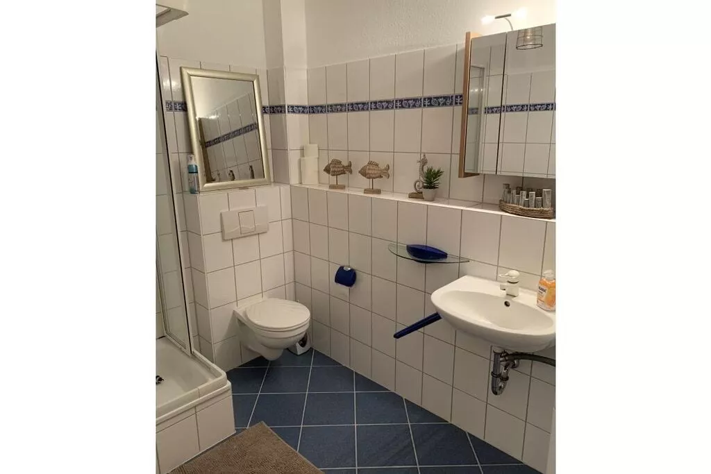 315121-Bathroom