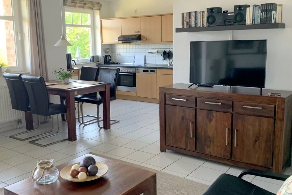 279392-Dining room