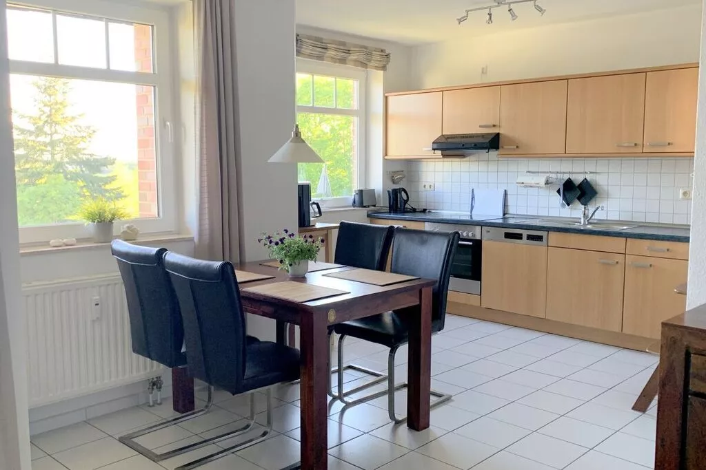 279392-Dining room