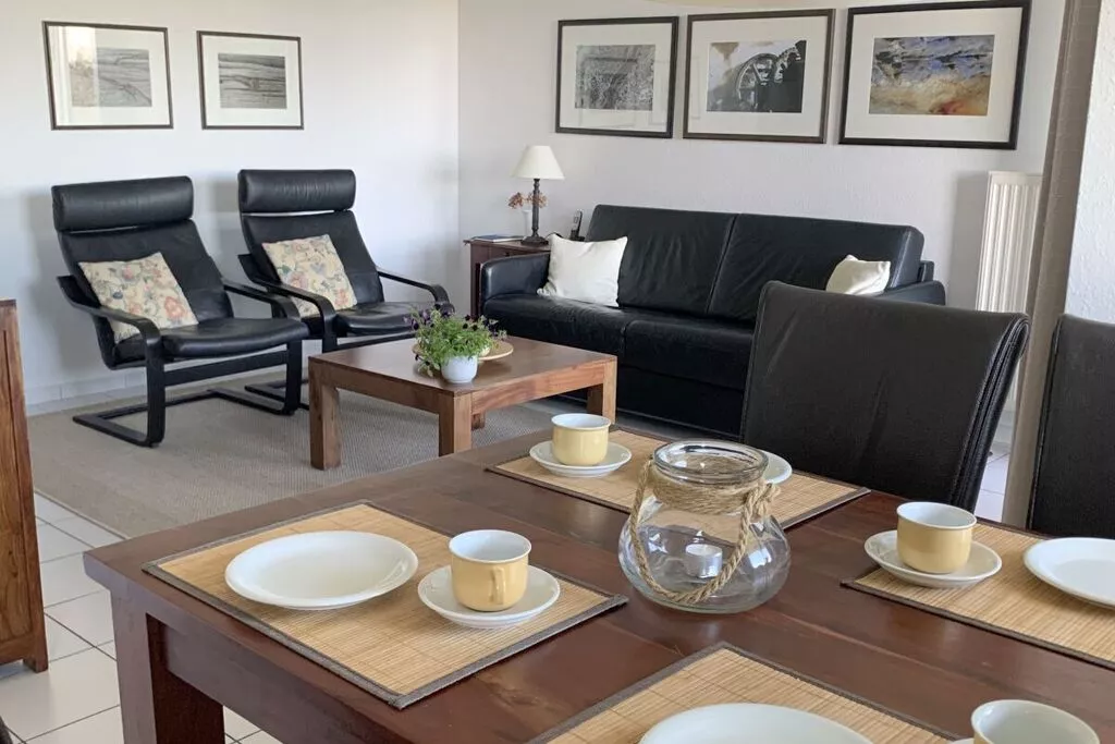 279392-Living room