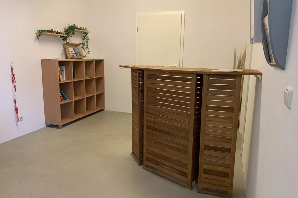 279392-Reception hall