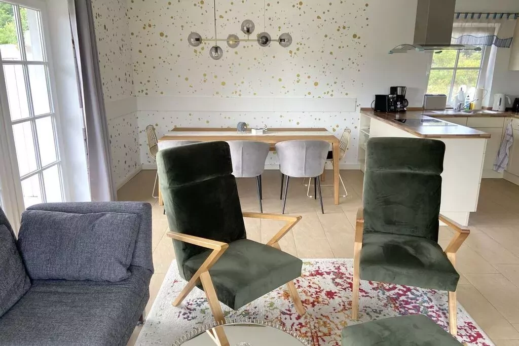 323592-Esszimmer