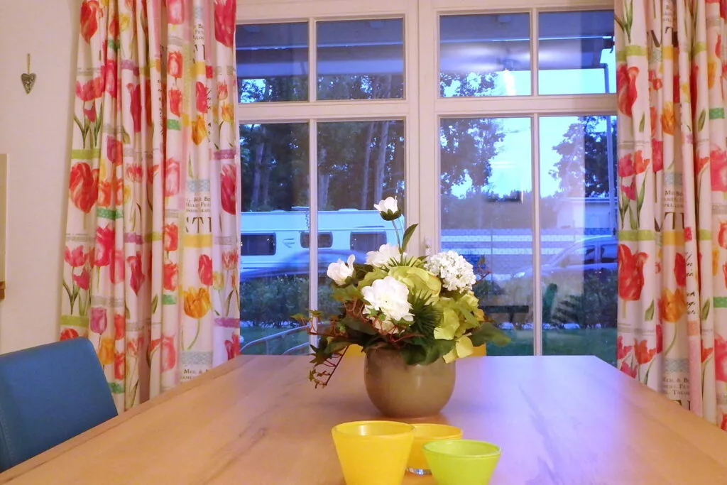 86502-Dining room