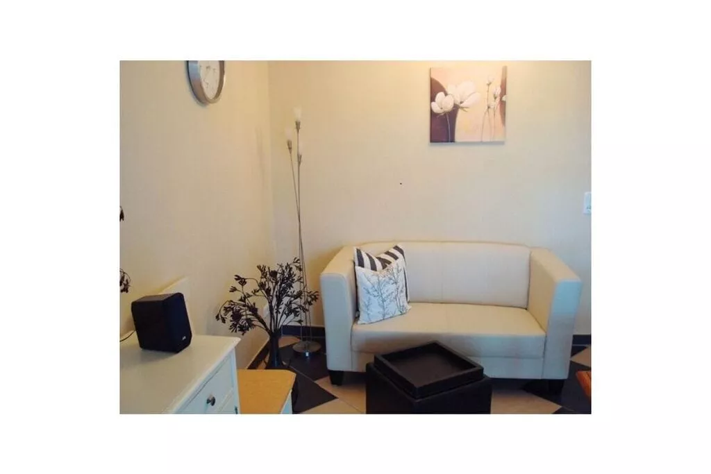 86502-Living room