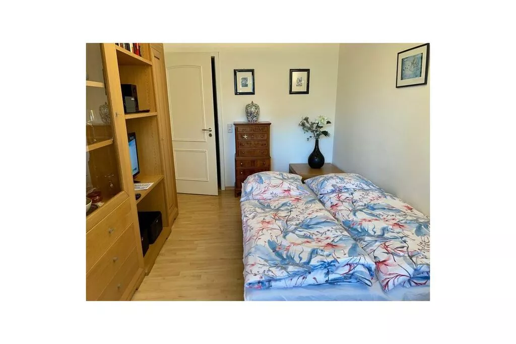 86502-Bedroom