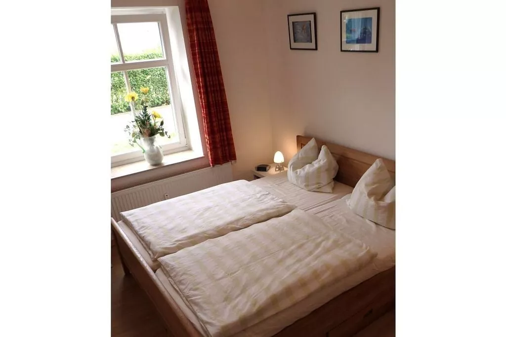86502-Bedroom