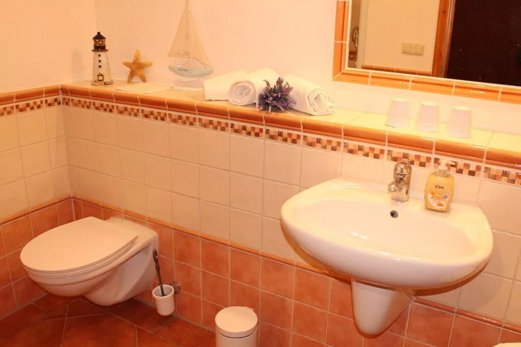 74060-Bathroom