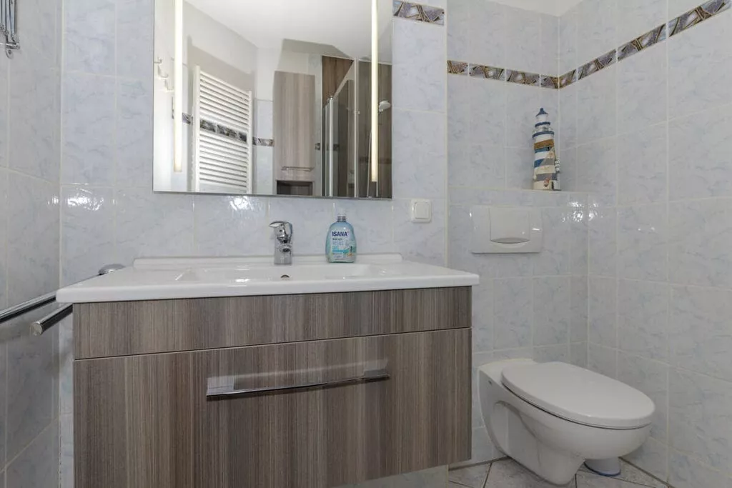 97791-Bathroom