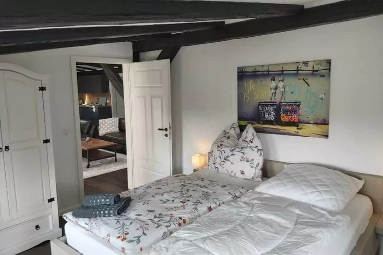 343852-Bedroom