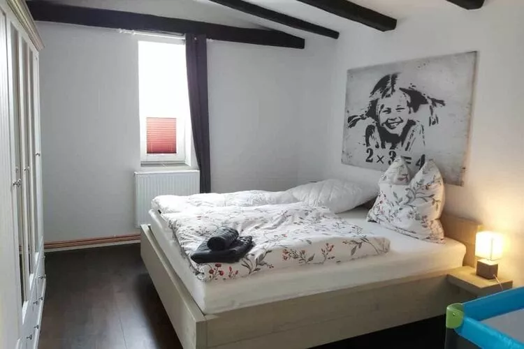 343852-Bedroom