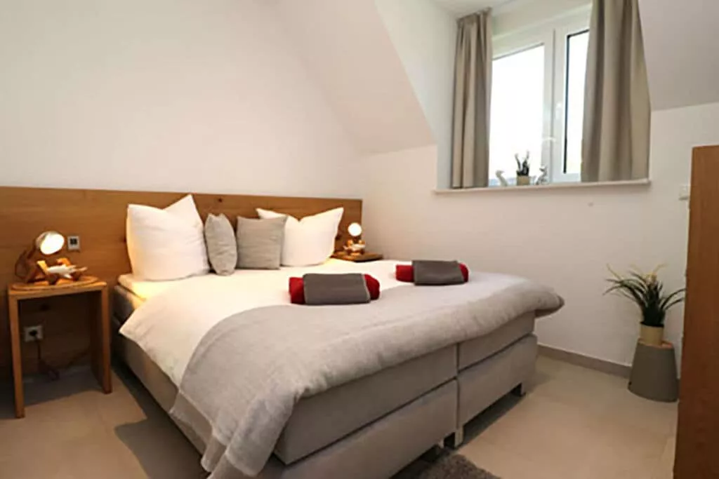 310362-Bedroom