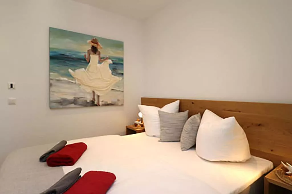 310362-Bedroom