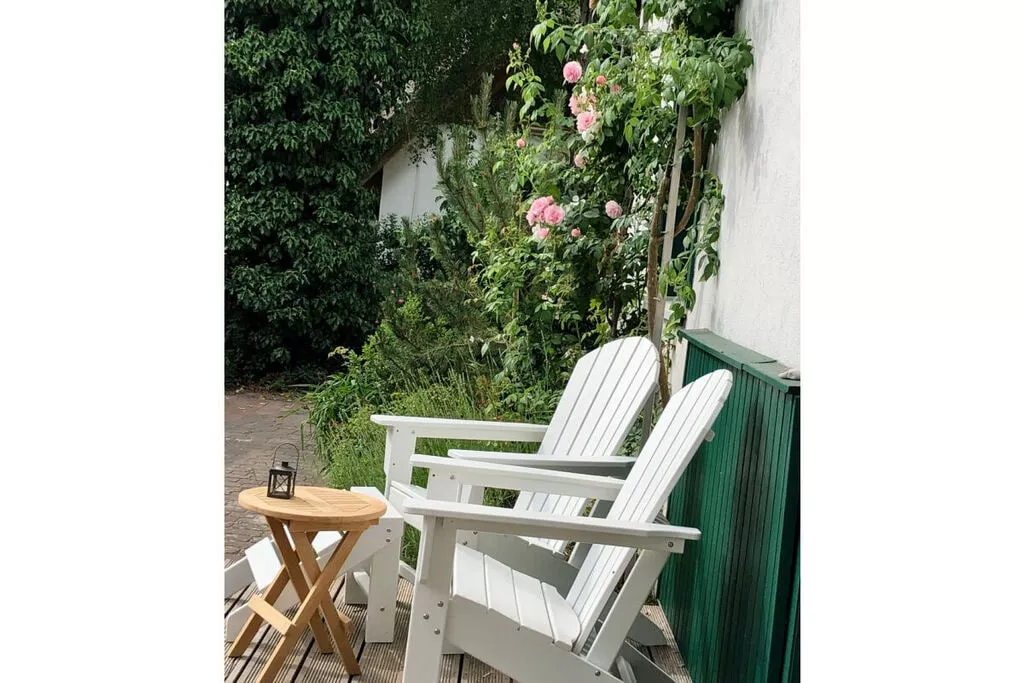 320028-Terrace balcony