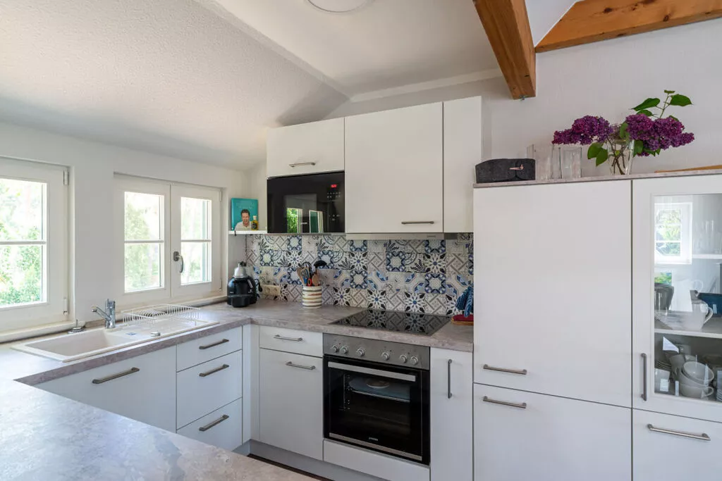 320028-Kitchen