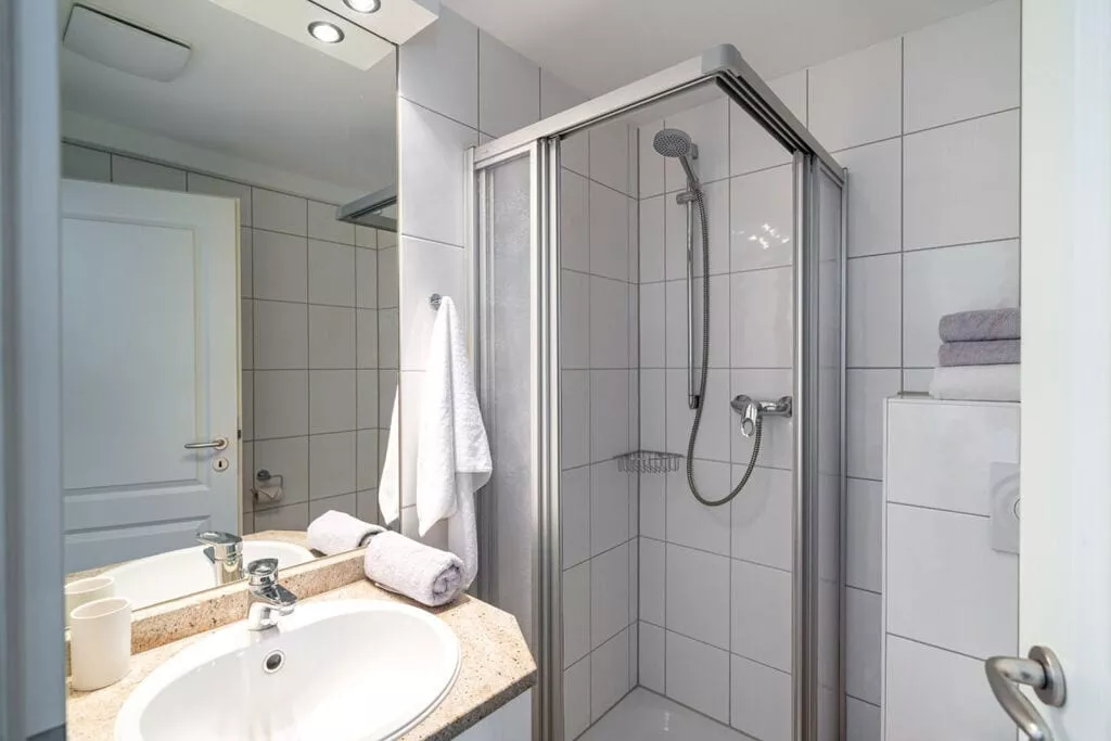 320028-Bathroom