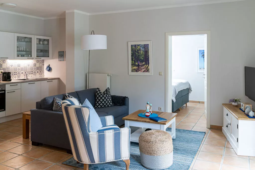 320573-Living room