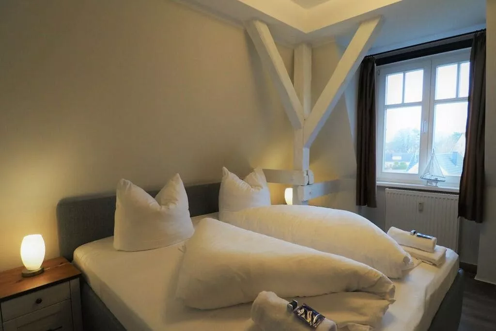 82912-Schlafzimmer