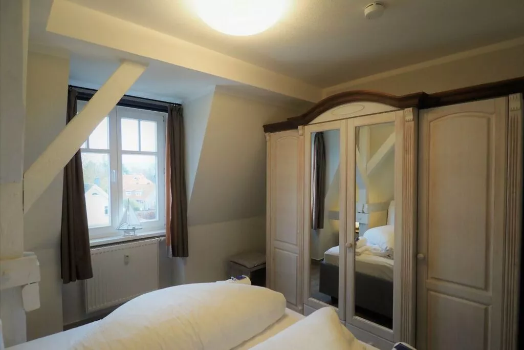 82912-Schlafzimmer