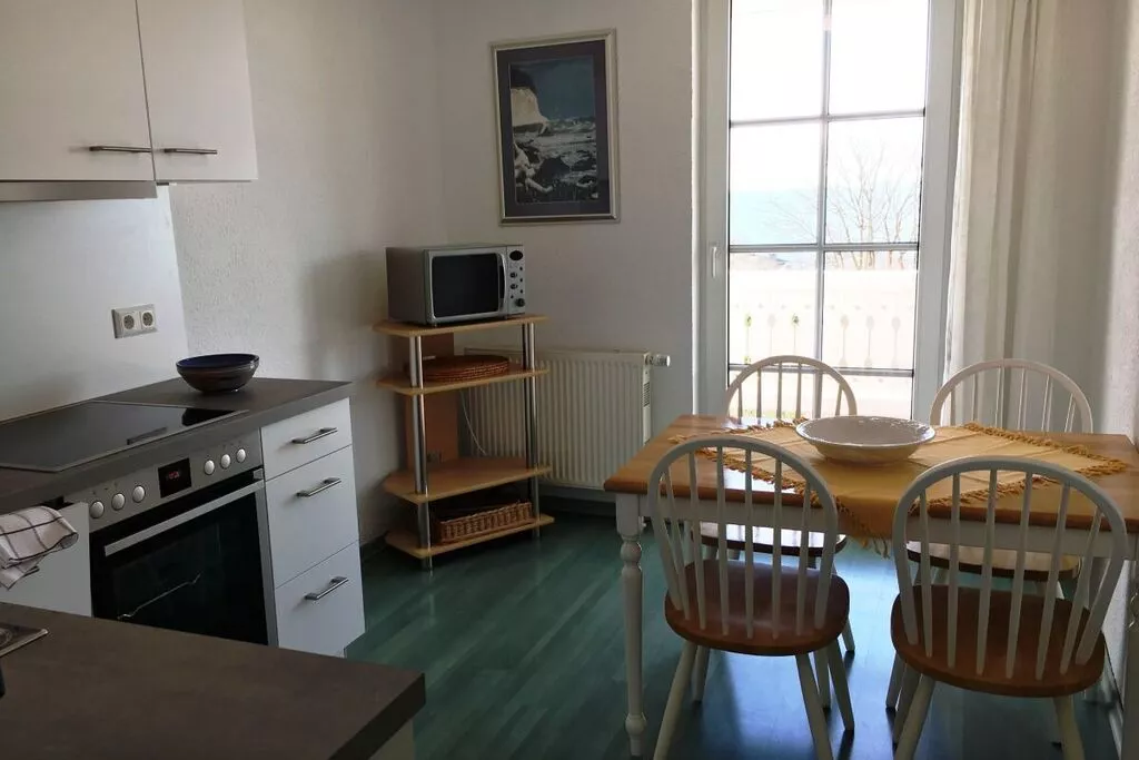 39823-Dining room