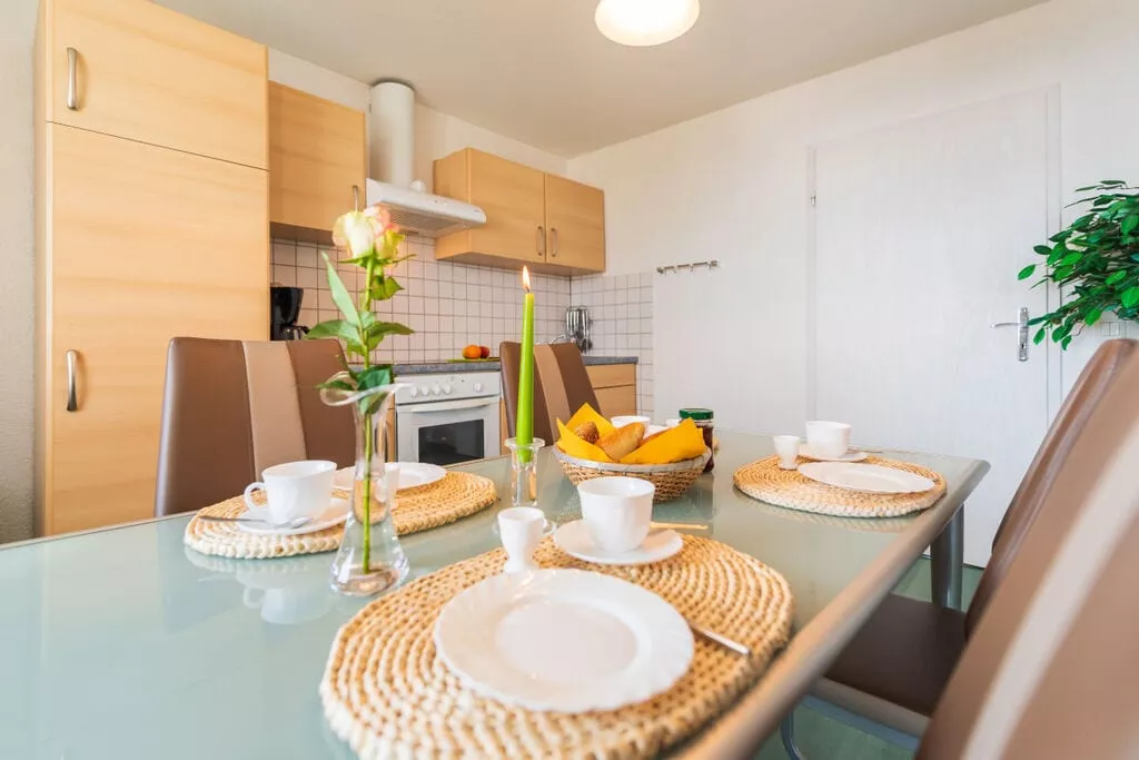 39824-Dining room
