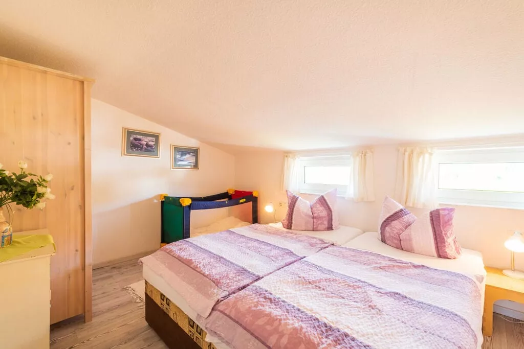 273334-Bedroom
